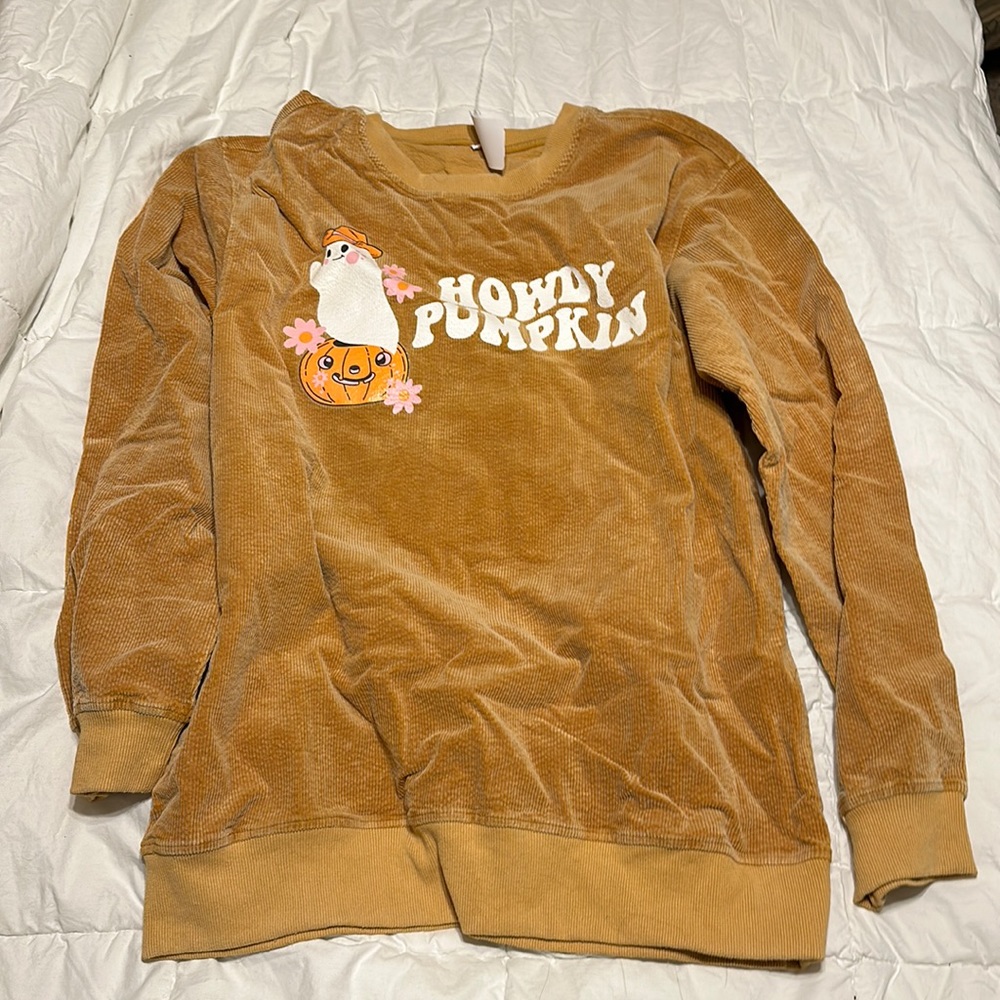 Size XL Halloween sweatshirt